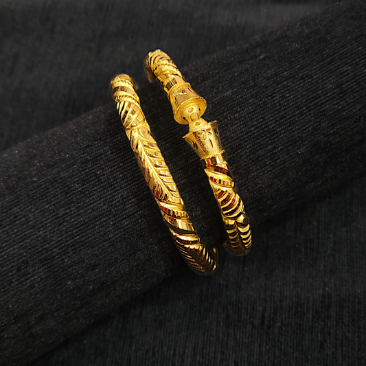 Sleek Leaf Bangle - My Golden Wish