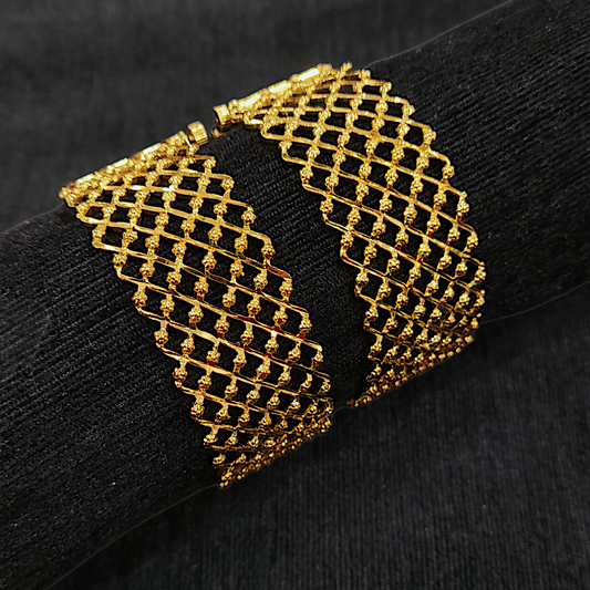 Criss Cross Chur (Openable) - My Golden Wish