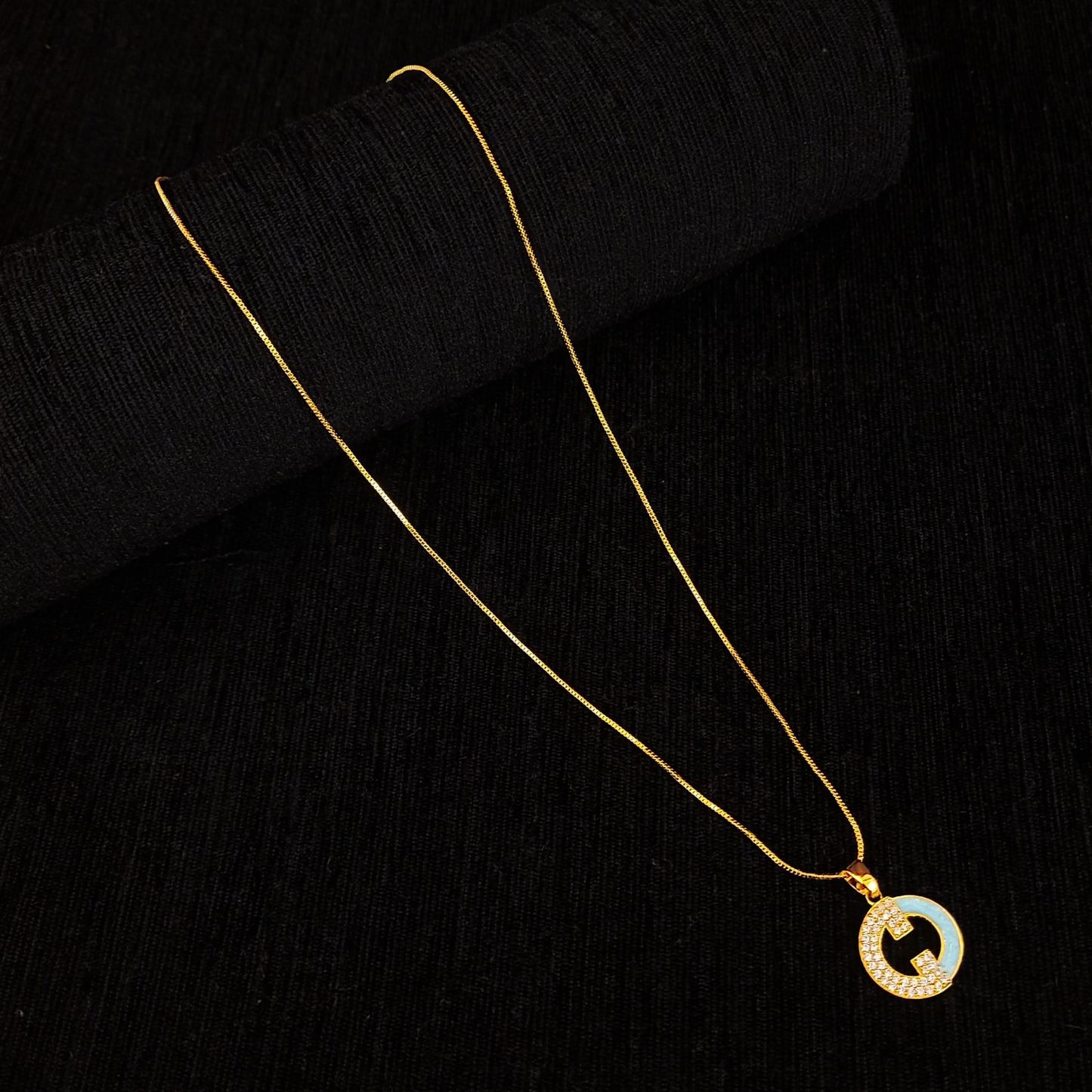 Resin Pendent Chain- III
