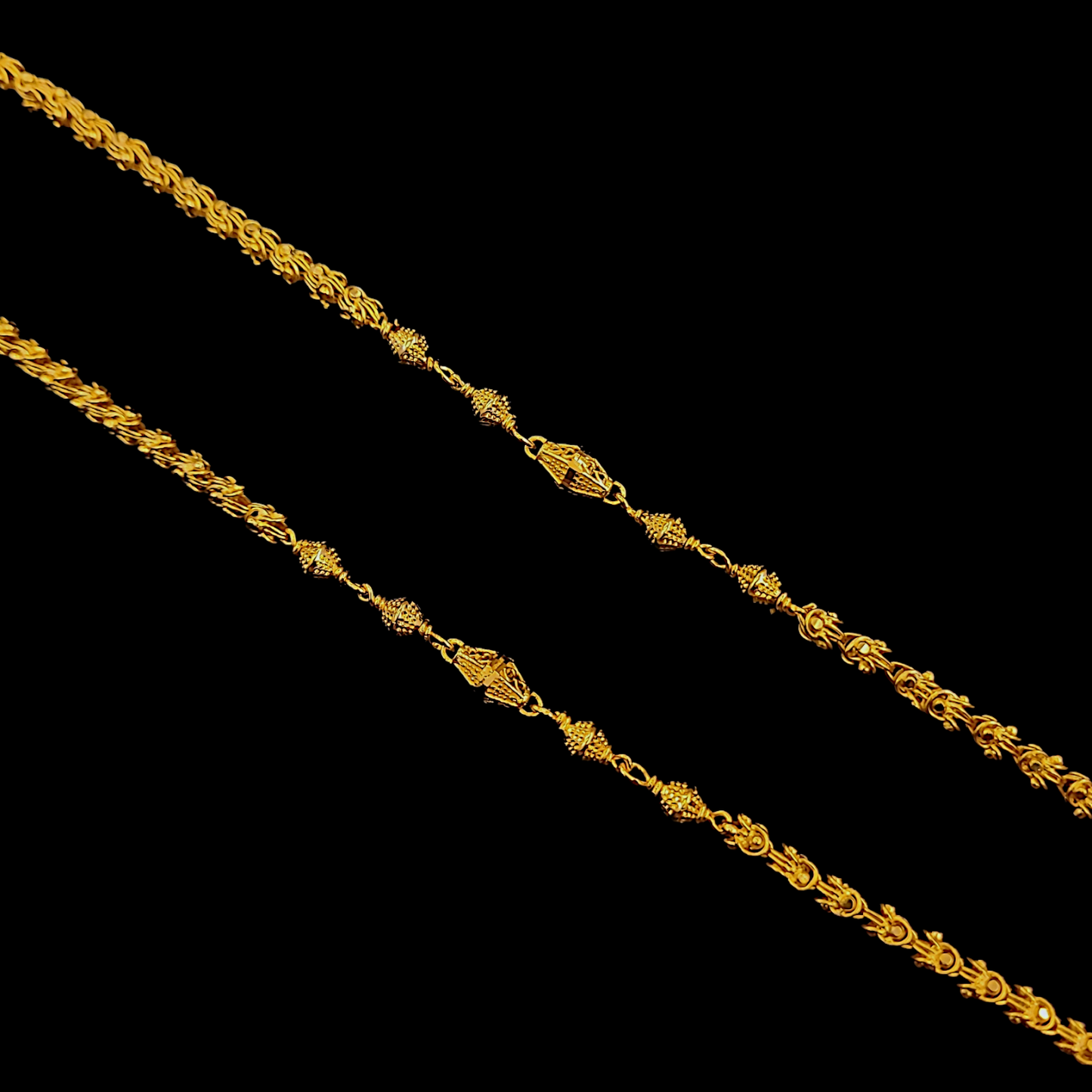 Bakul Ful Ball Chain