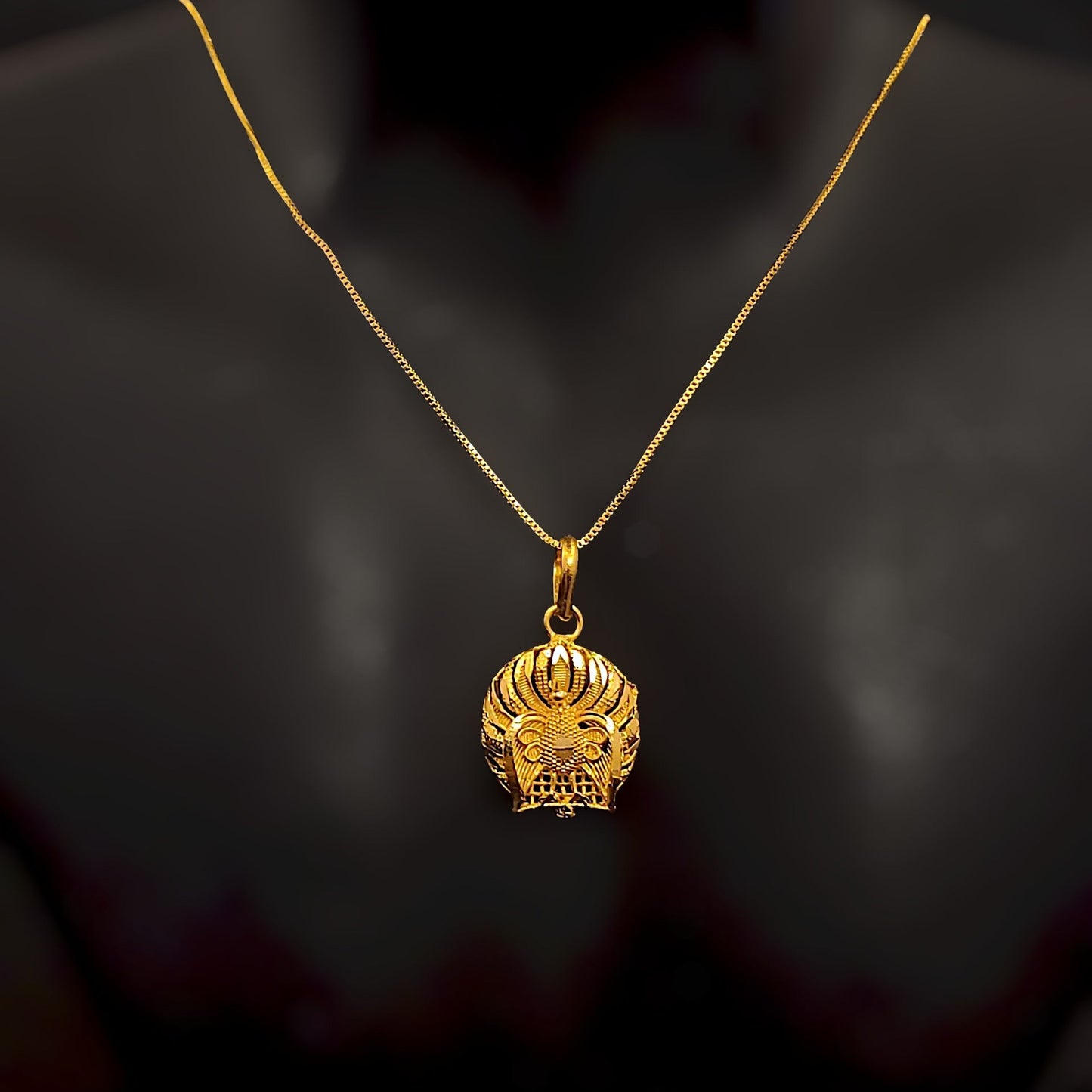 Golden Designer Pendent Chain - V