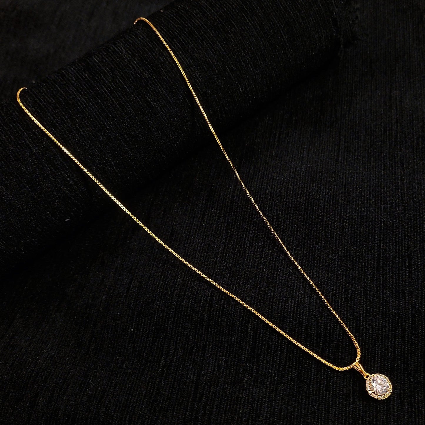 Single Crystal Pendent Chain