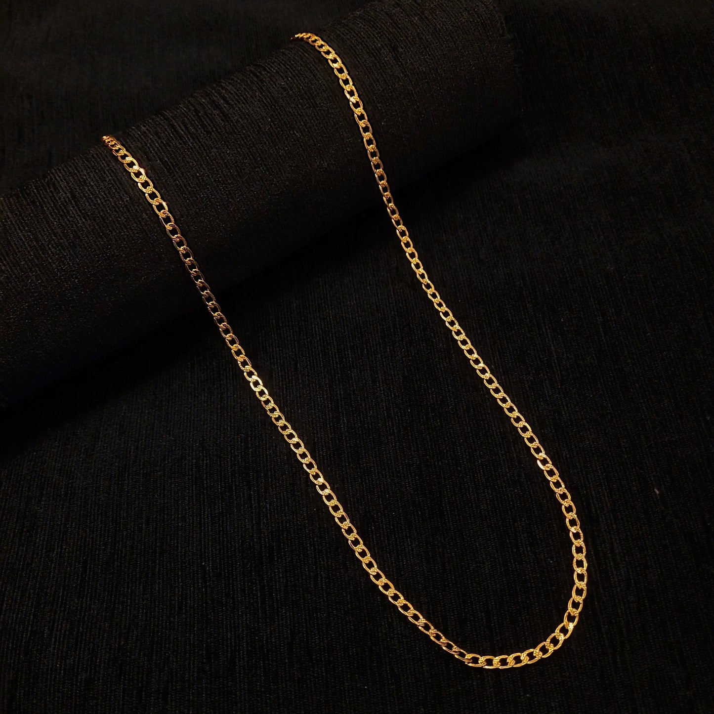 Sleek Spiral Chain