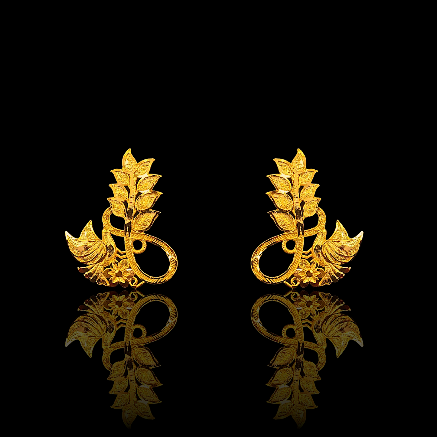 Bird On Branch Tops (Medium)