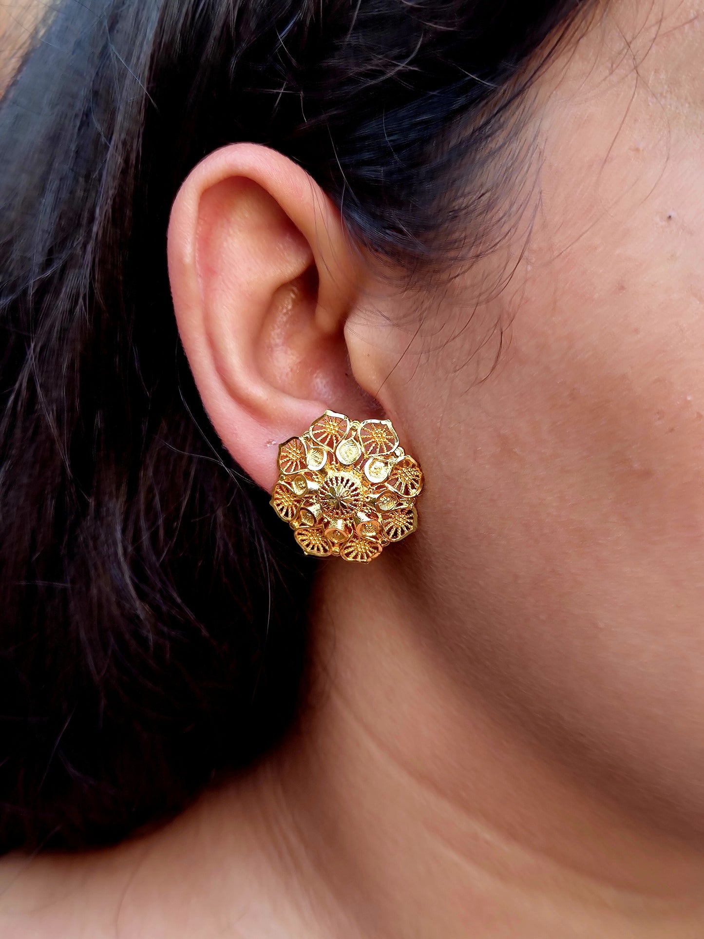 Alluring Flower pasha - My Golden Wish