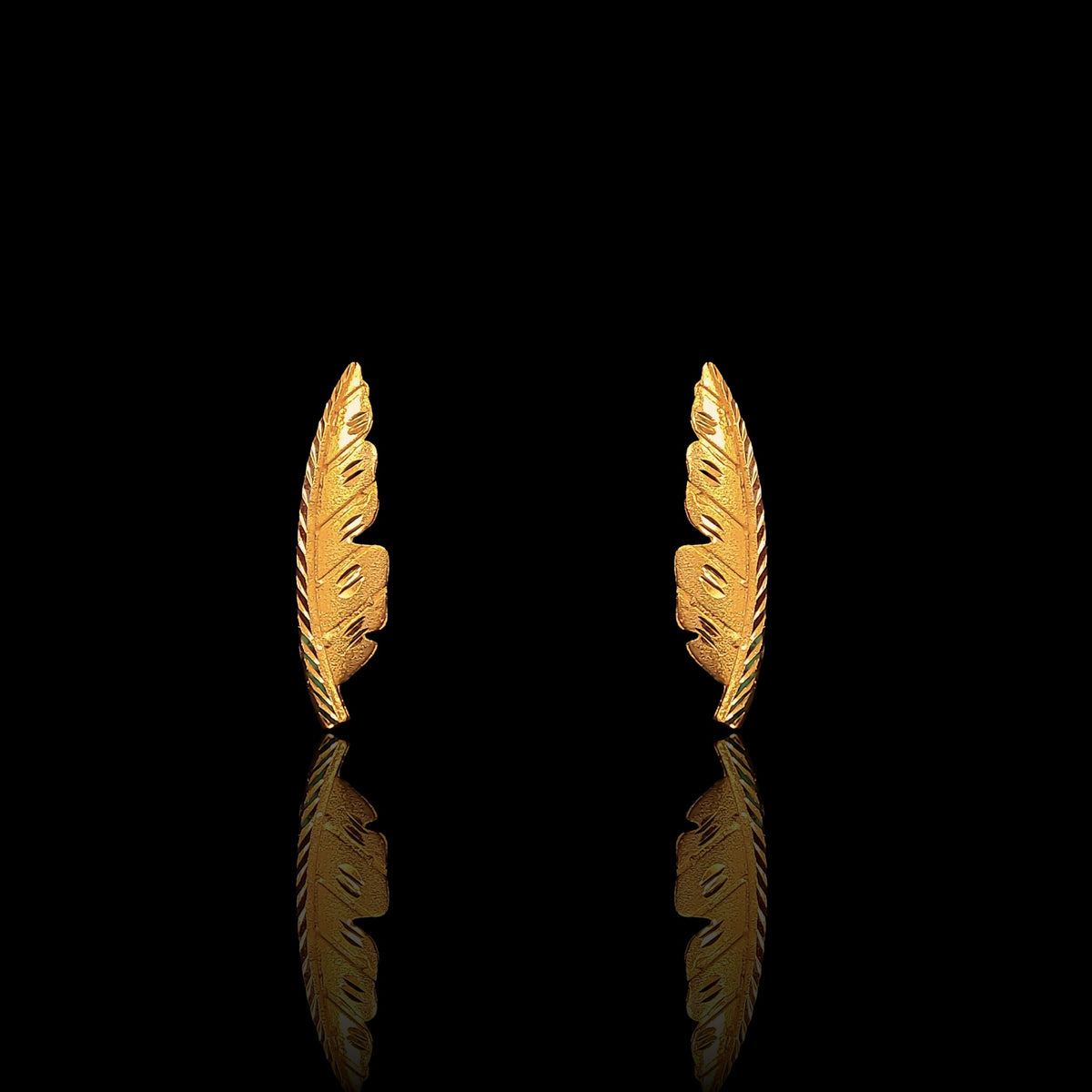 Sleek Leaf Tops