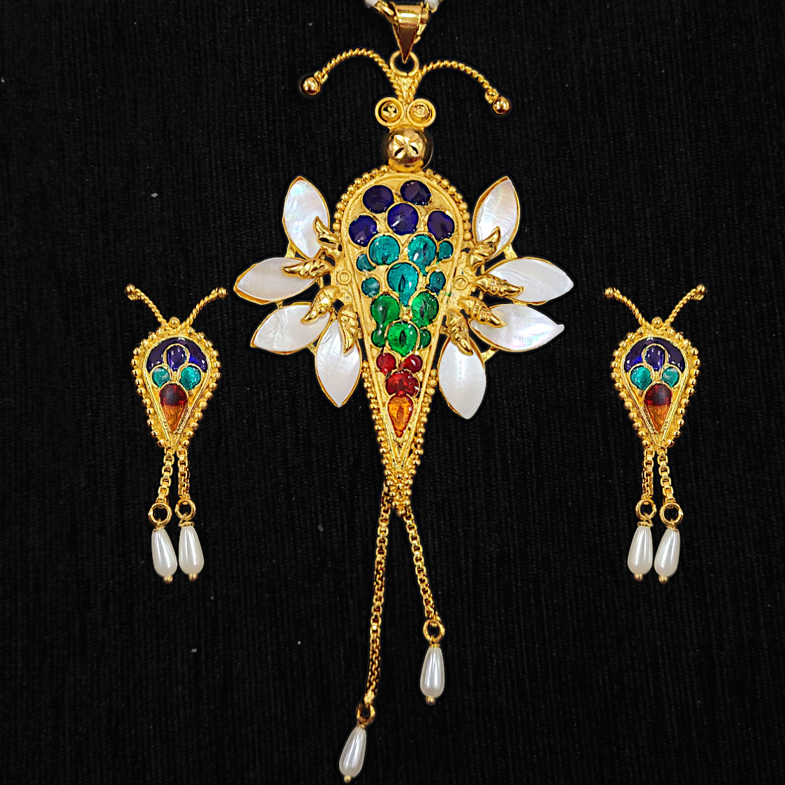 Butterfly Shell Locket Set - My Golden Wish
