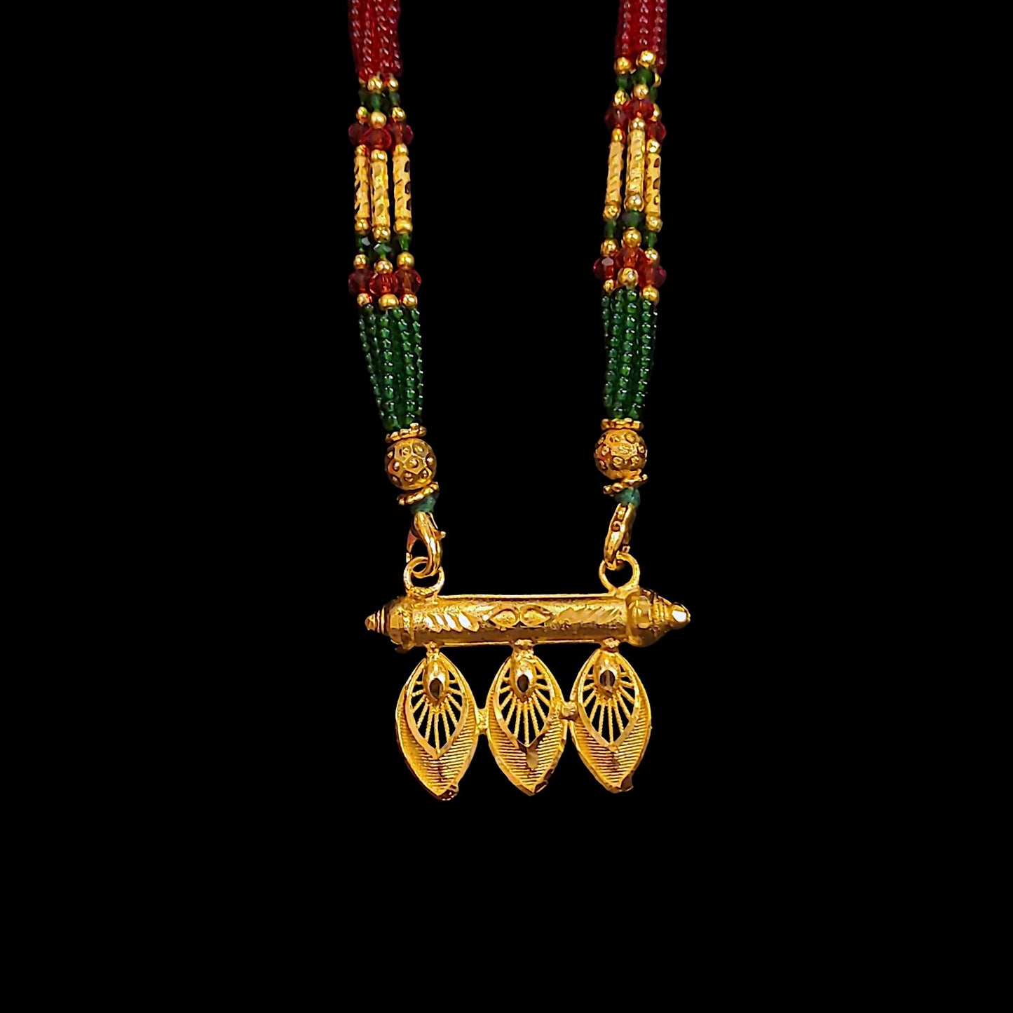 Multicolour Triple Leaf Locket Set