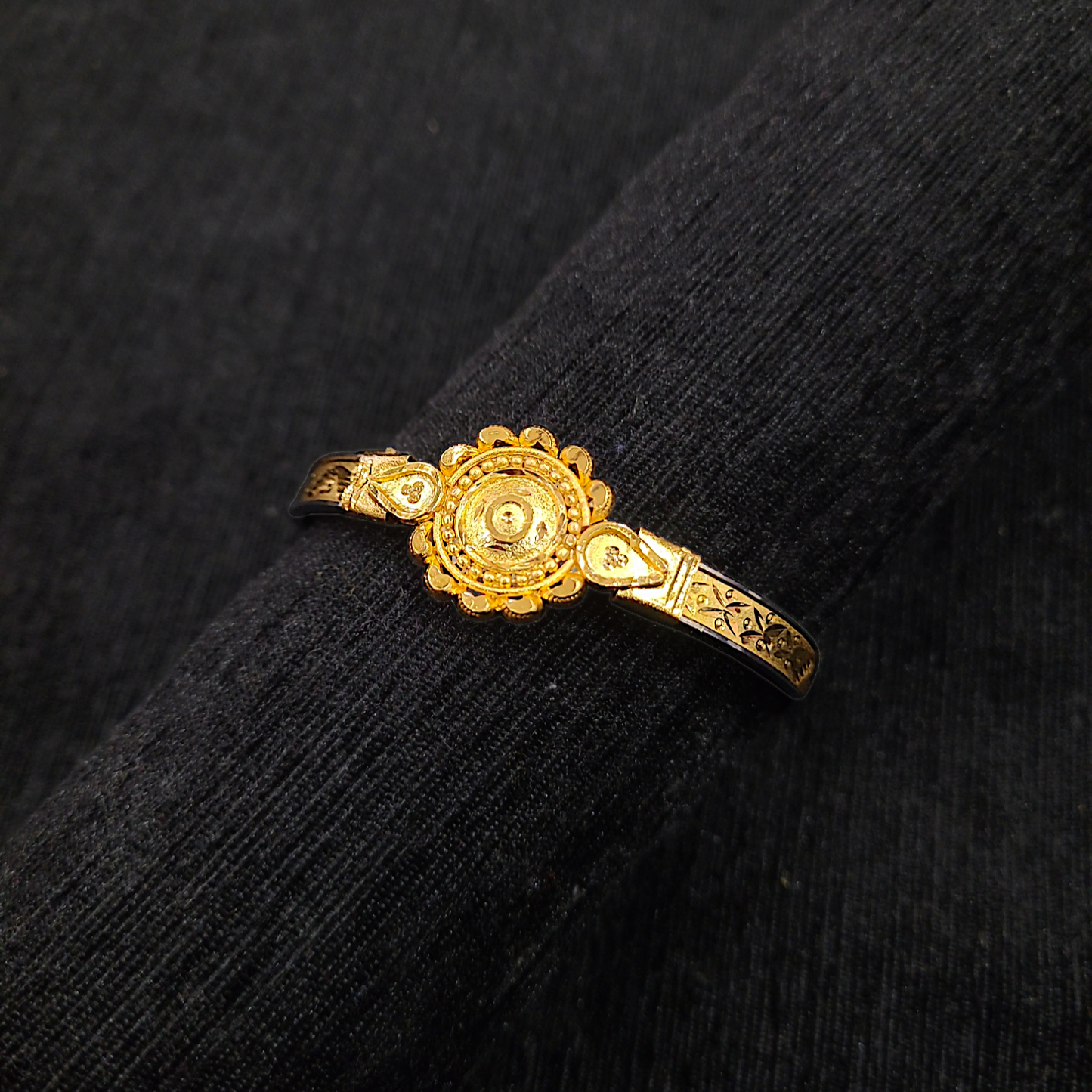 Loha Badhano Design I - My Golden Wish