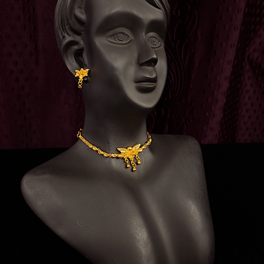 Sleek Butterfly Choker Set - My Golden Wish