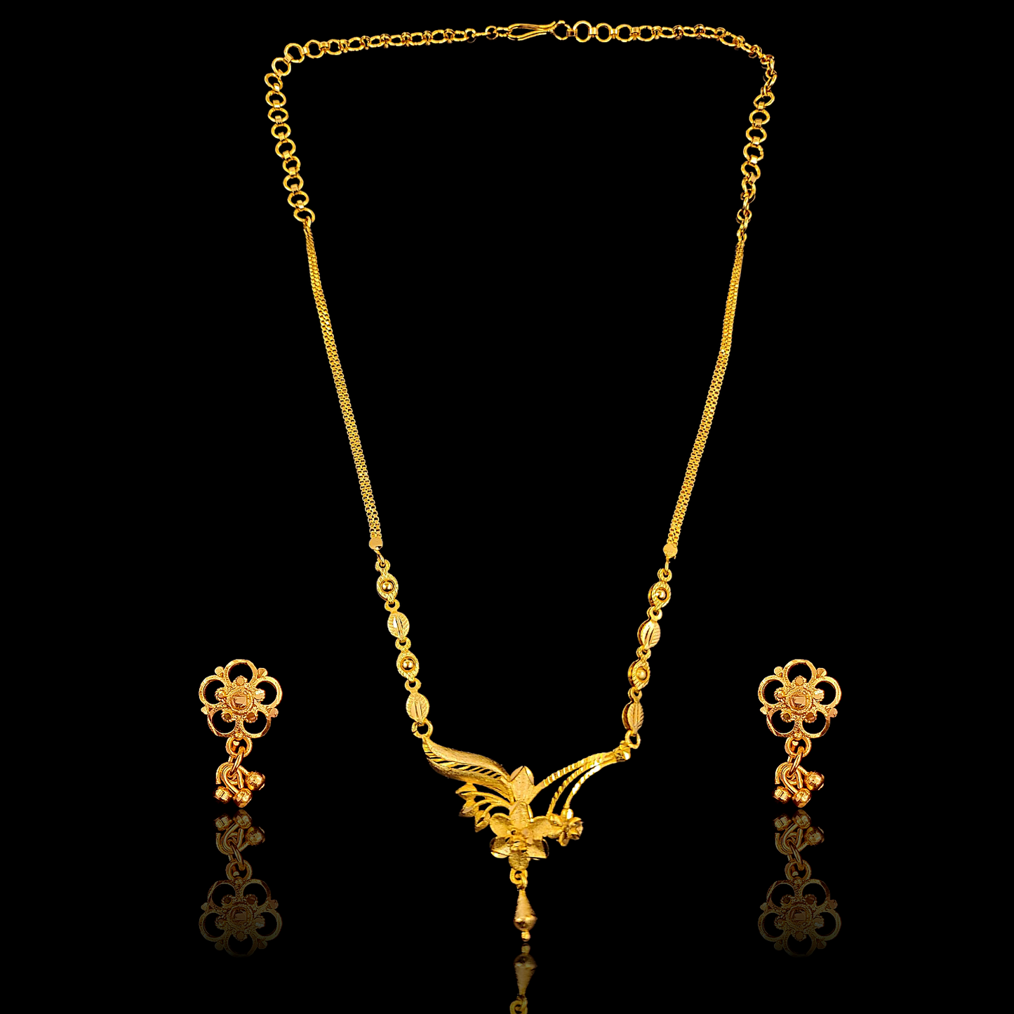 Sleek Flower Necklace Set - II