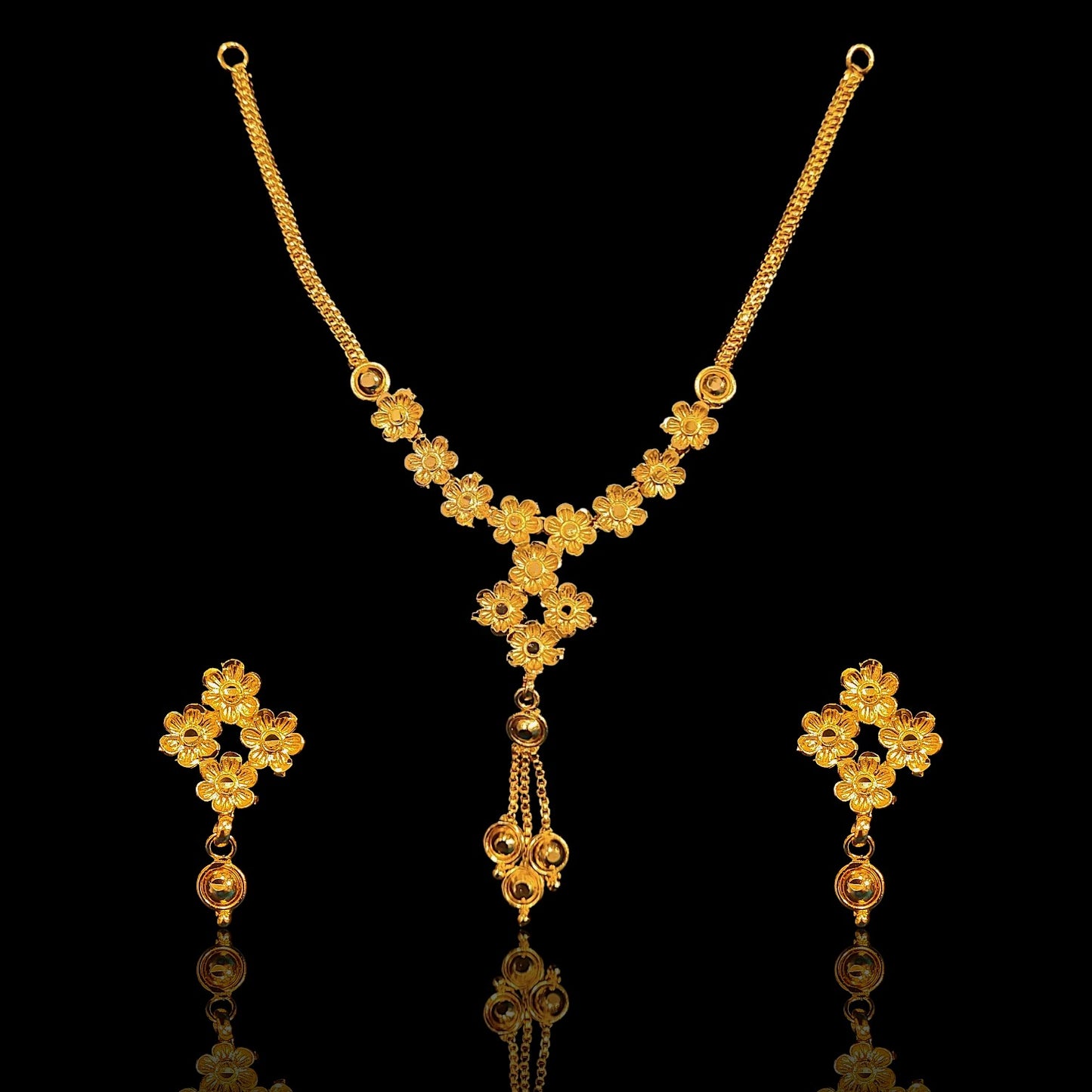 Sleek Multi Flower Necklace Set