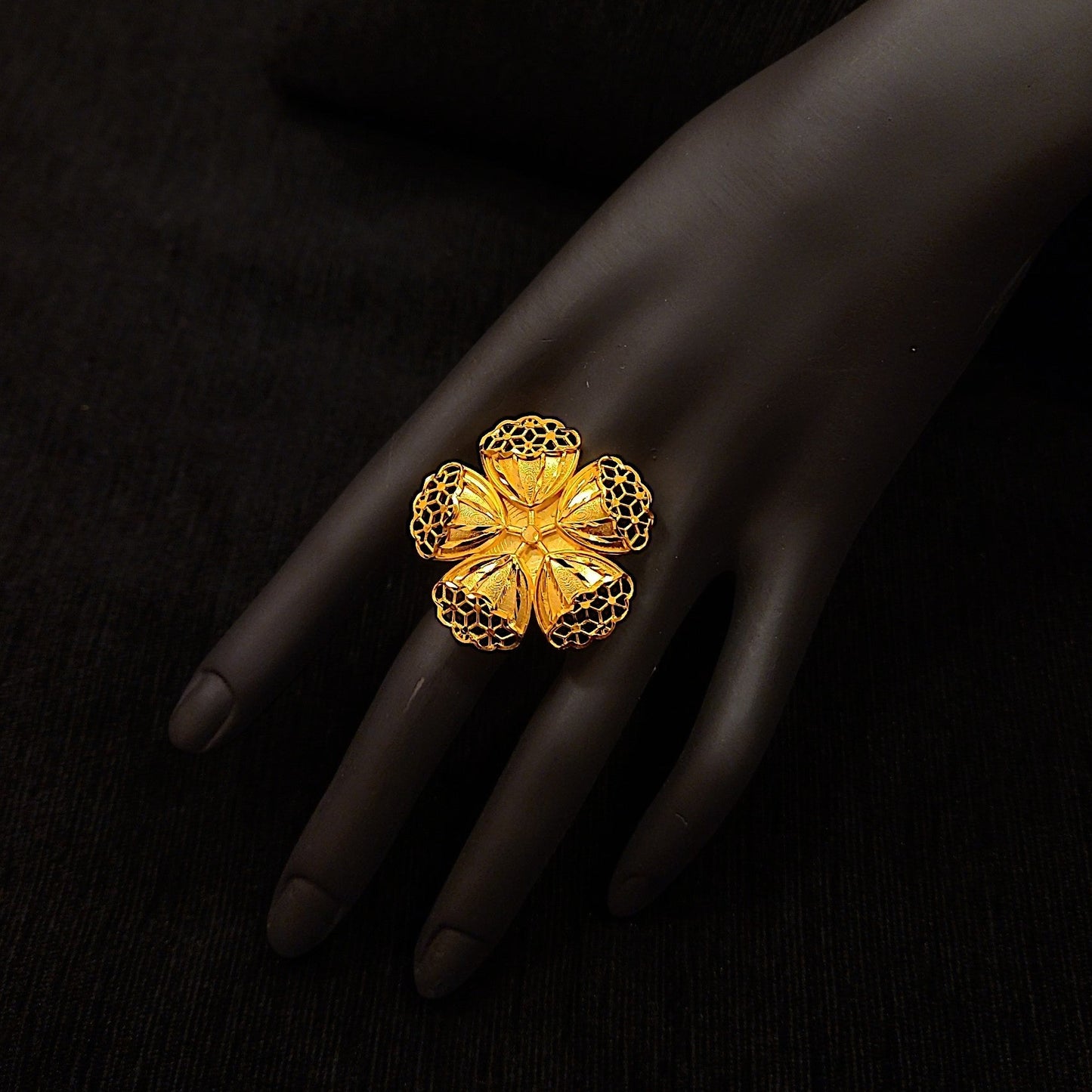 Adjustable Big Golden Flower Ring