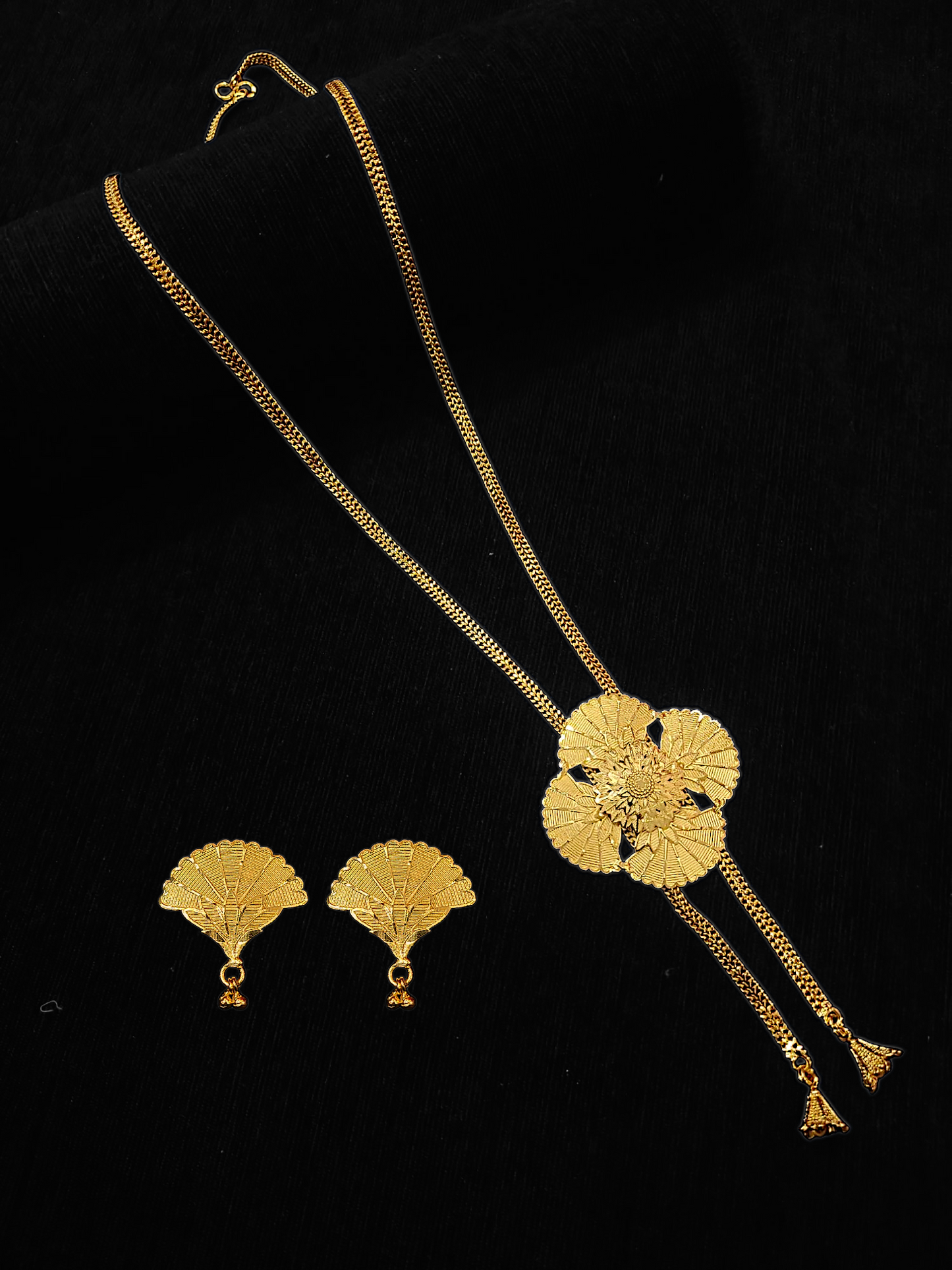 Double Fan Tie Chain - My Golden Wish