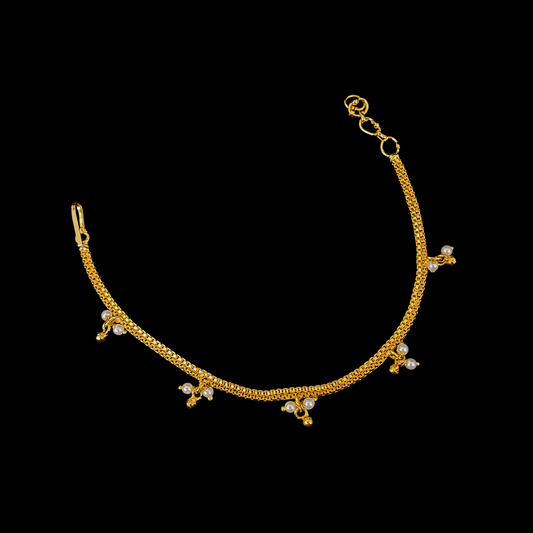 Jhiri Pearl Wristlet