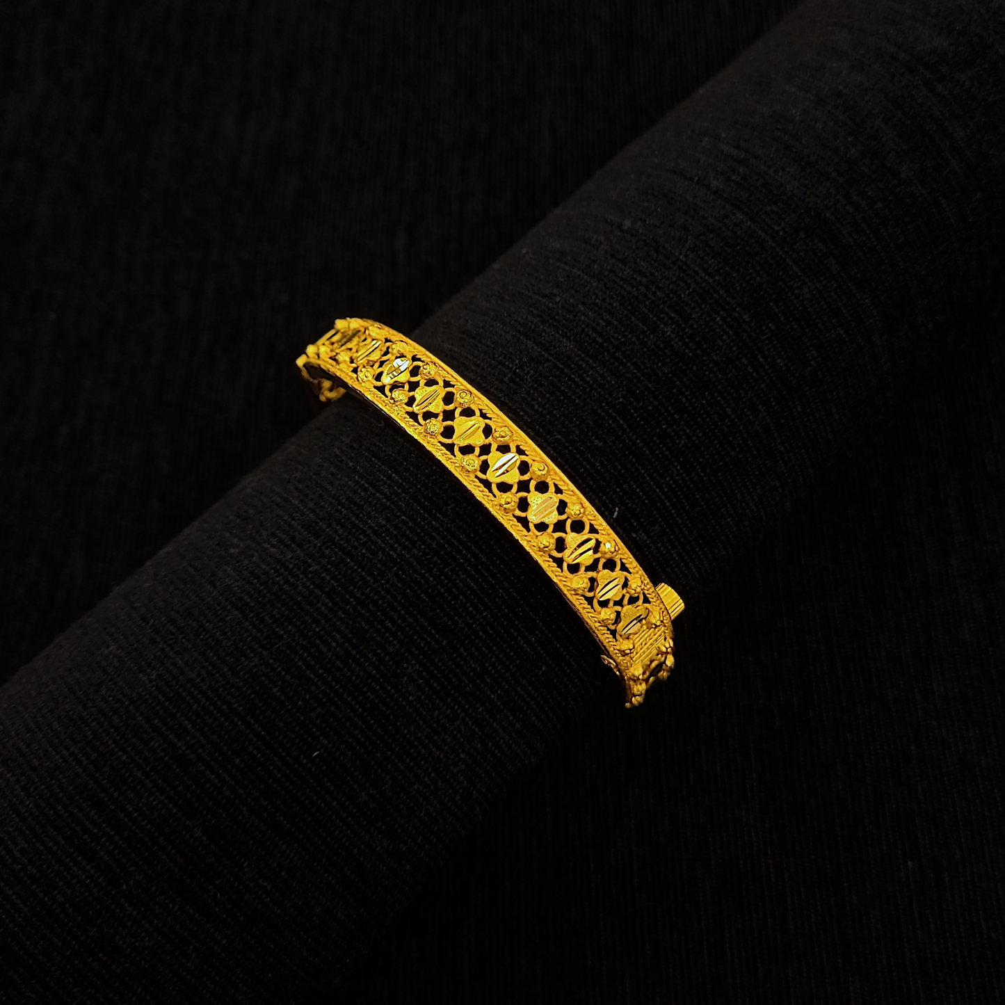 Chandra Chur (Openable)