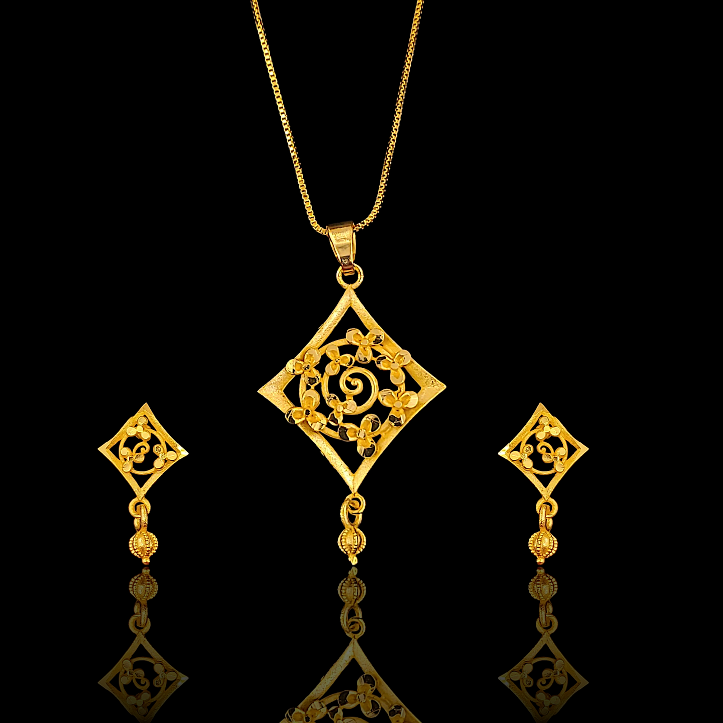 Diamond Cut Locket Chain Set