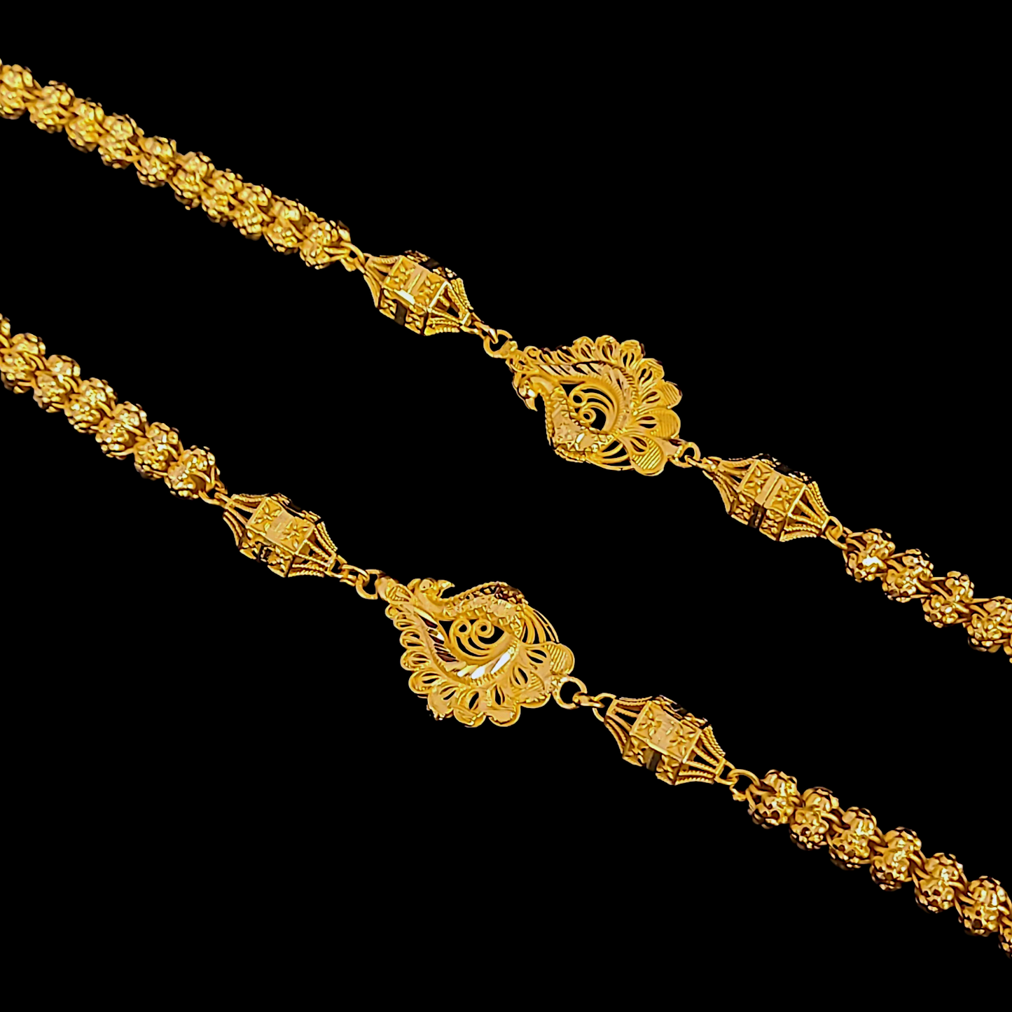 Thick Dumur Fruit Peacock Chain