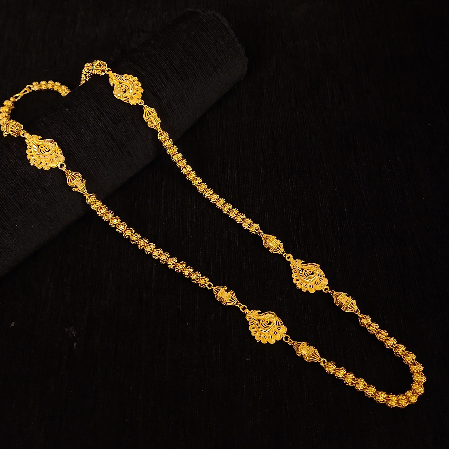Thick Dumur Fruit Peacock Chain