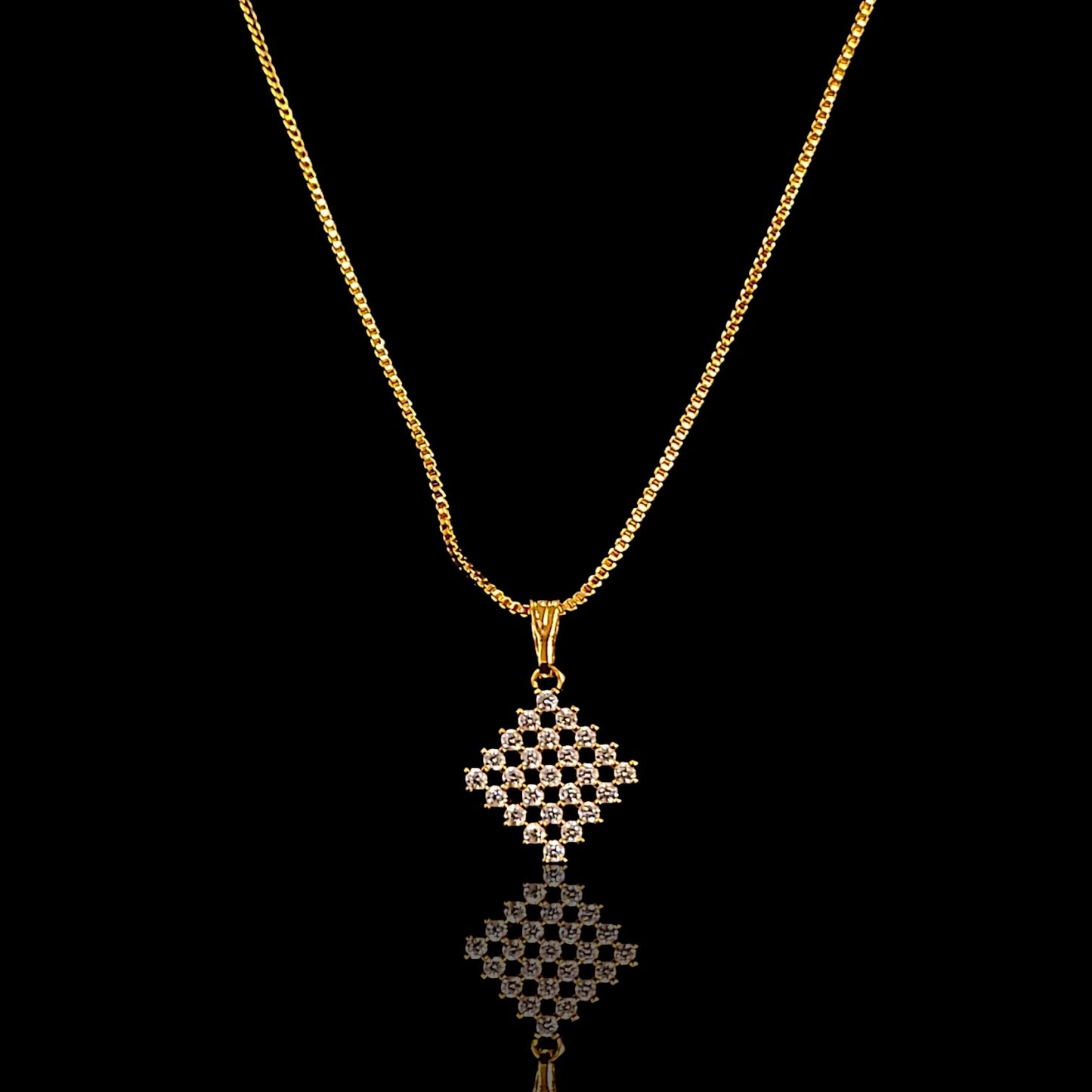 Diamond Cut Pendent Chain
