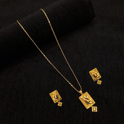 Square Leaf Pendent Chain Set