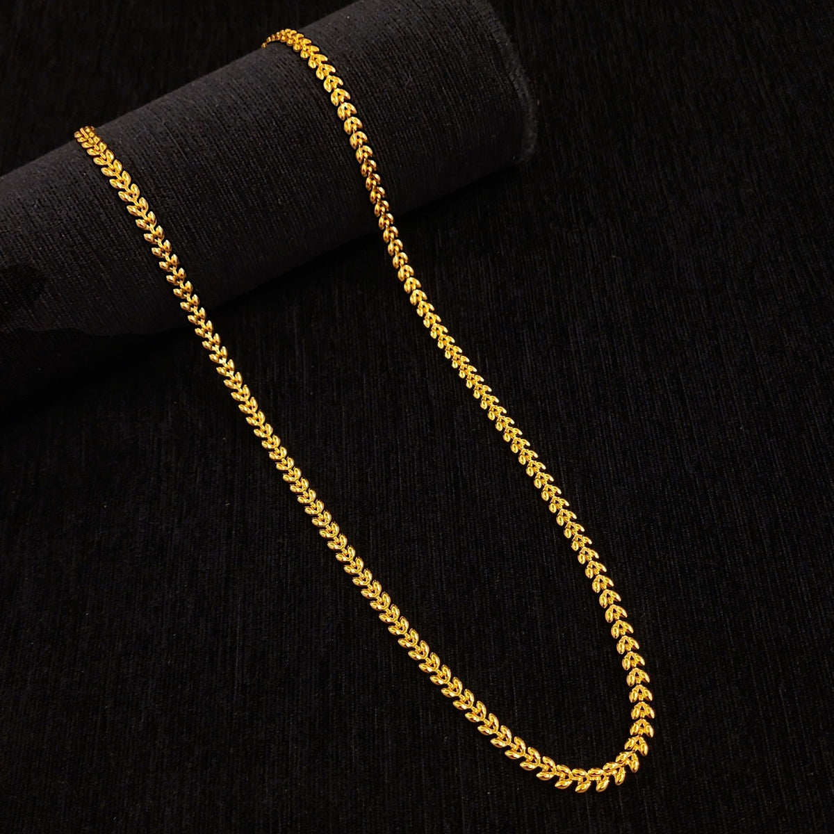 Gloss Leaf Chain