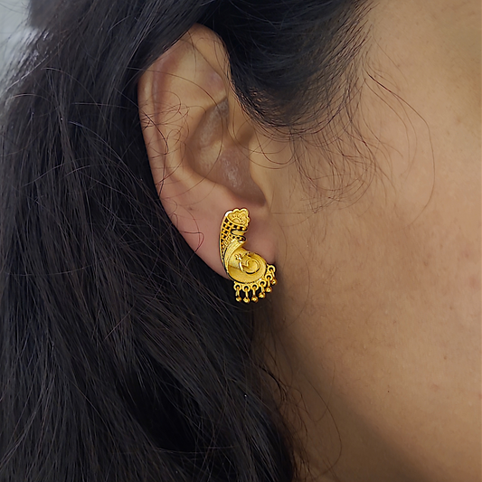 Golden Shell Design Tops