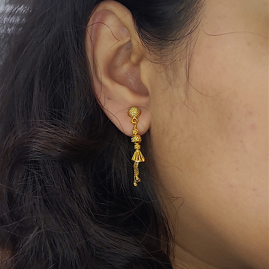Sleek Hanging Earring