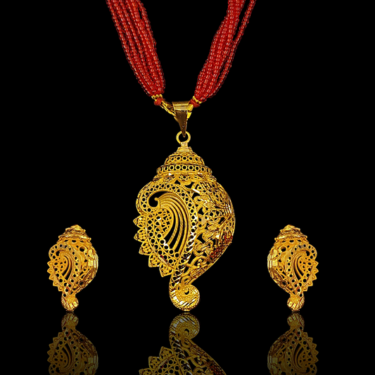 Golden Net Shankha Locket Set