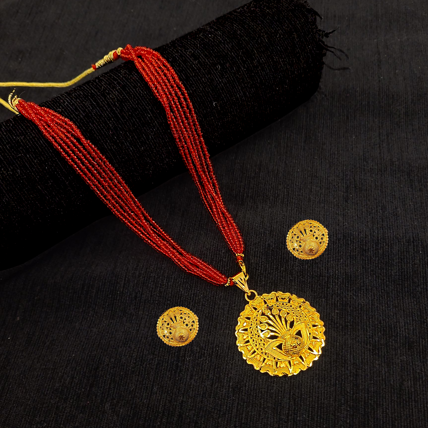 Mangal Ghot Locket Set