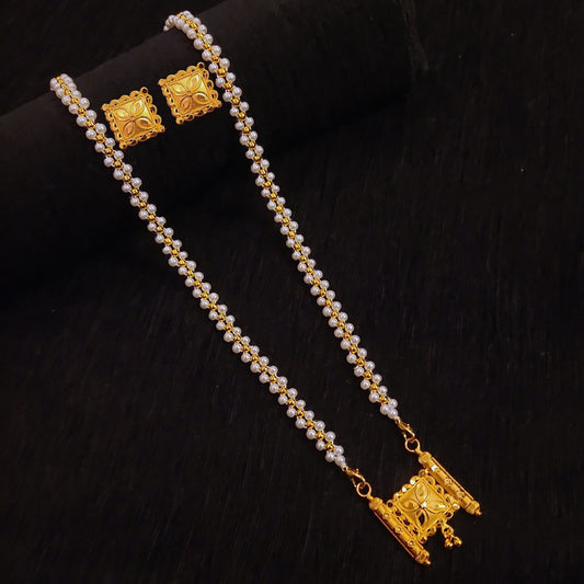 Sqaure Temple Locket Set With Pearl Chain