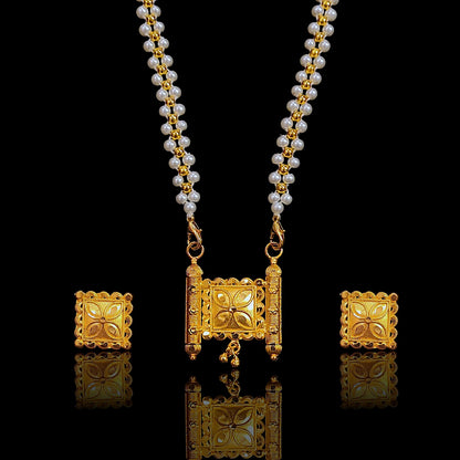 Sqaure Temple Locket Set With Pearl Chain