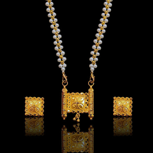 Sqaure Temple Locket Set With Pearl Chain