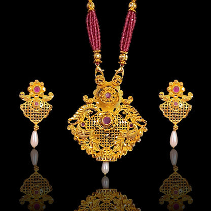 Pearl Drop Ruby Locket Set
