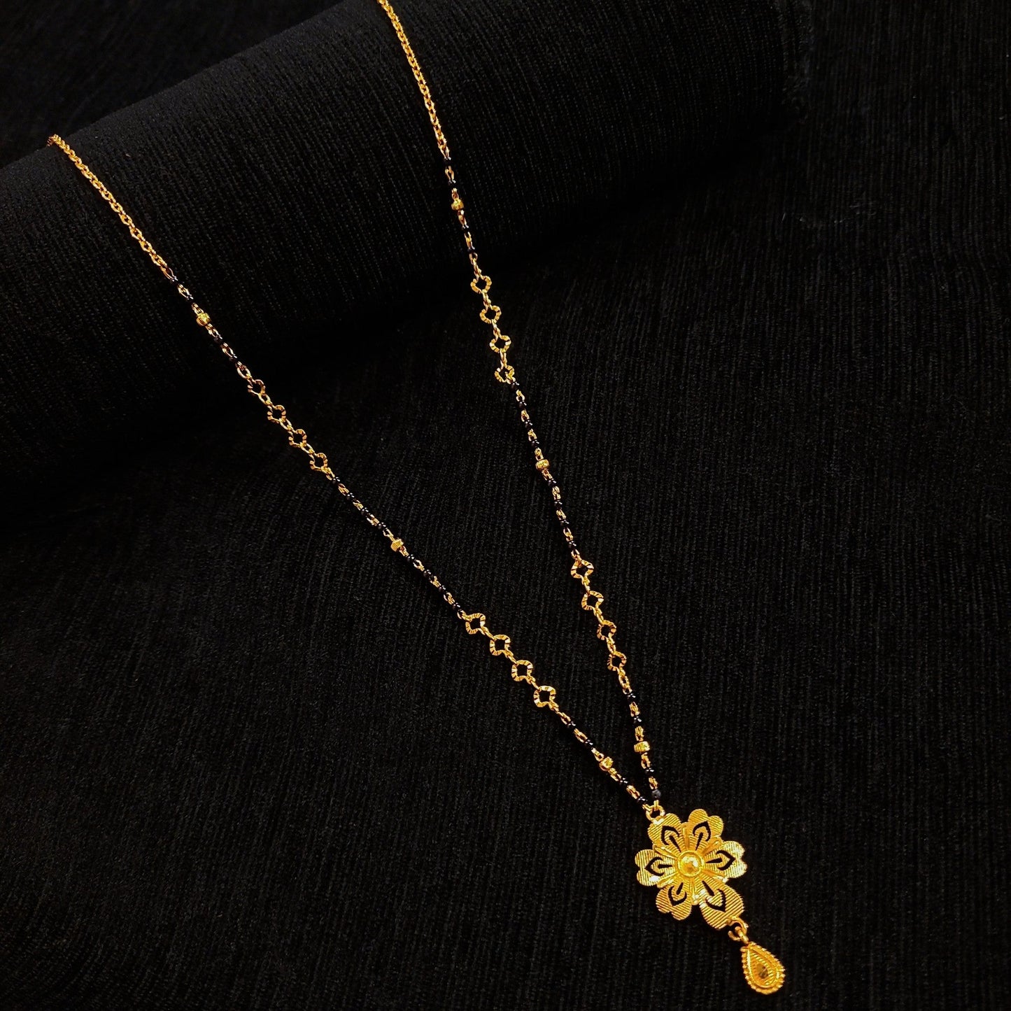 Small Leaf Mangalsutra