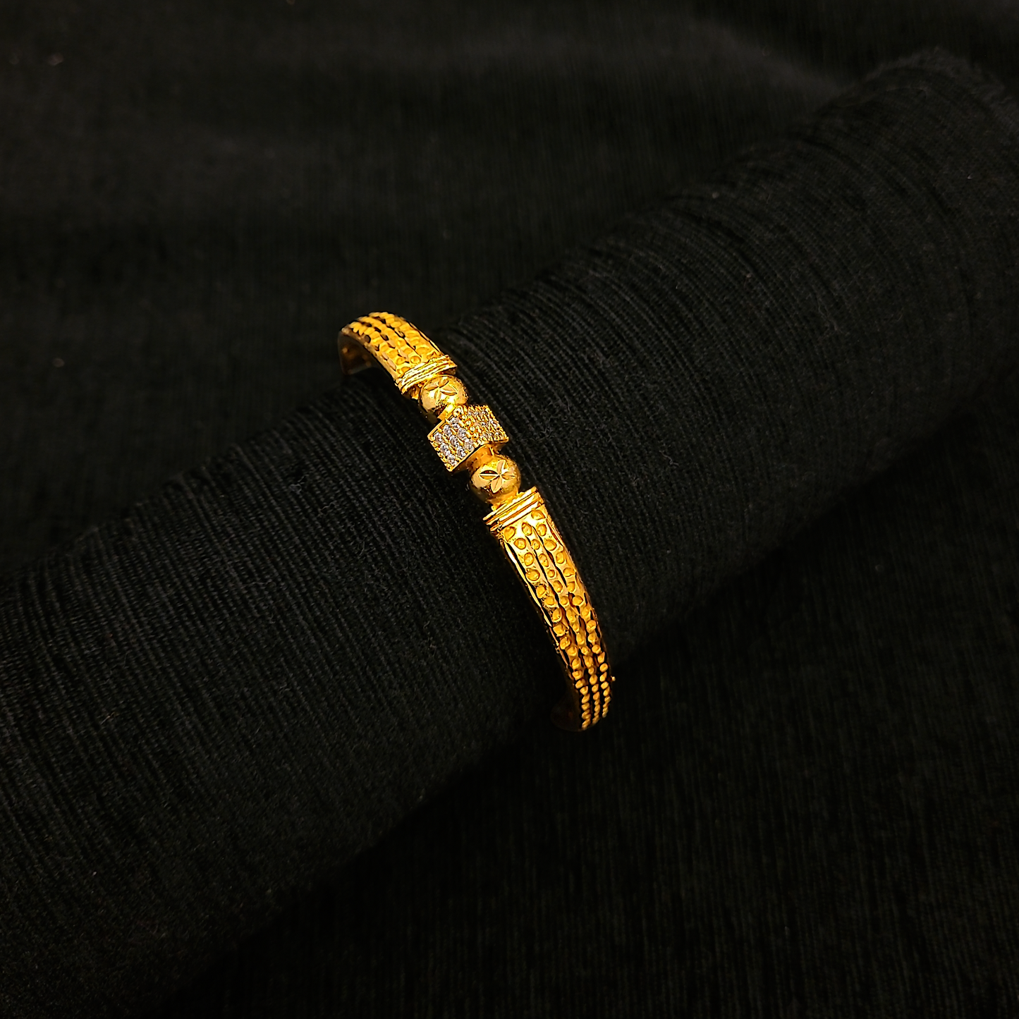 Front AD Bracelet Noa