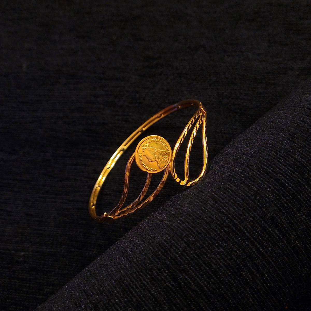 Ginni Leaf Noa Bangle
