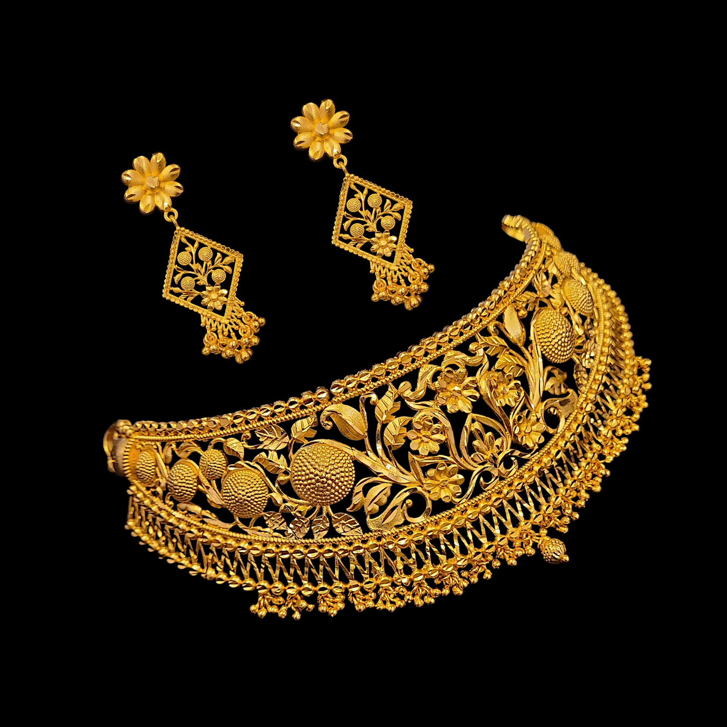 Gorgeous Broad Crown Choker Set