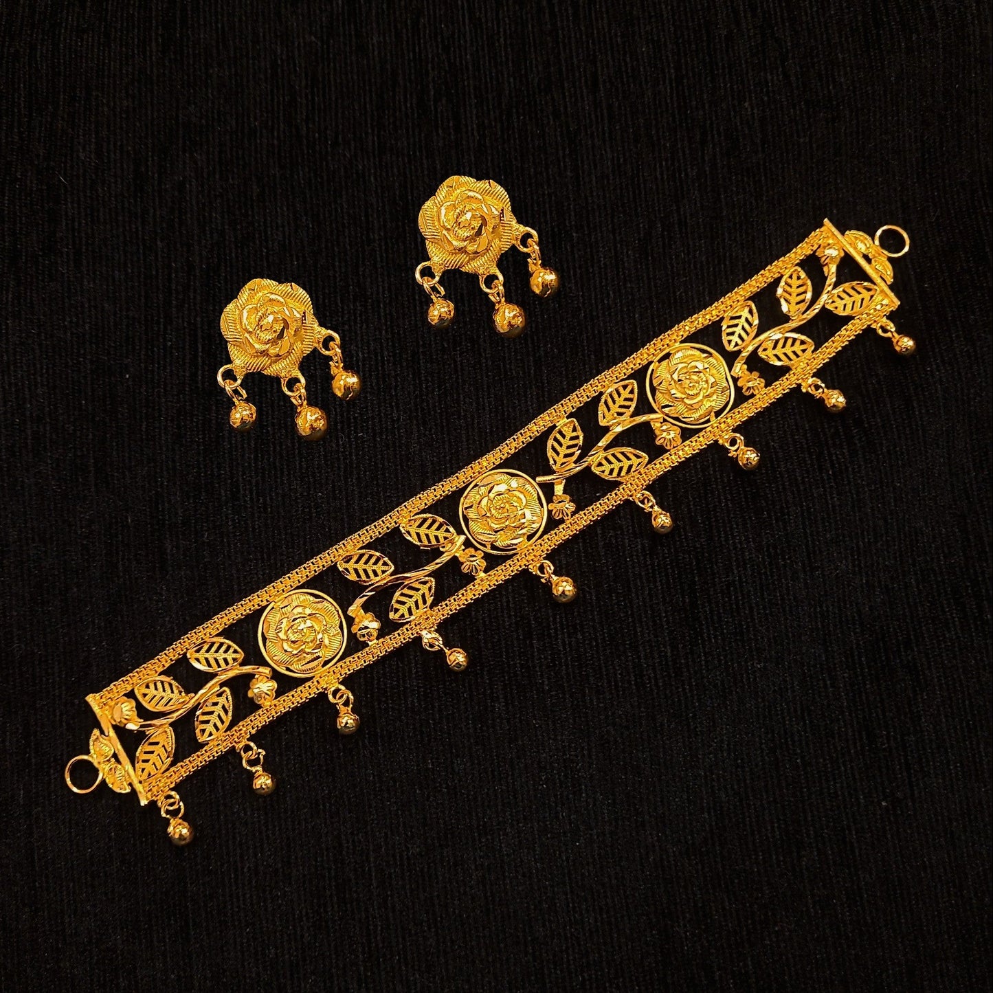 Single Line Rose Choker Set