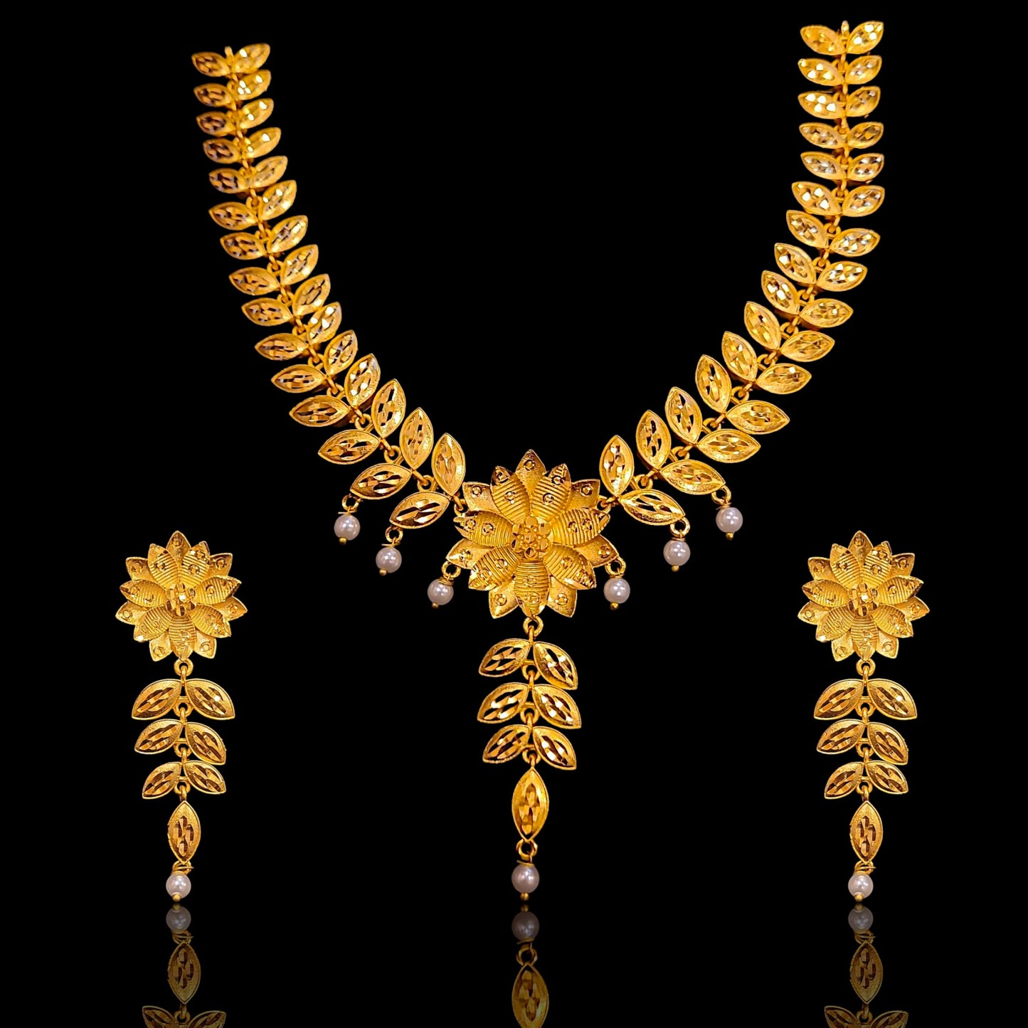 Flower Leaf Pearl Necklace Set