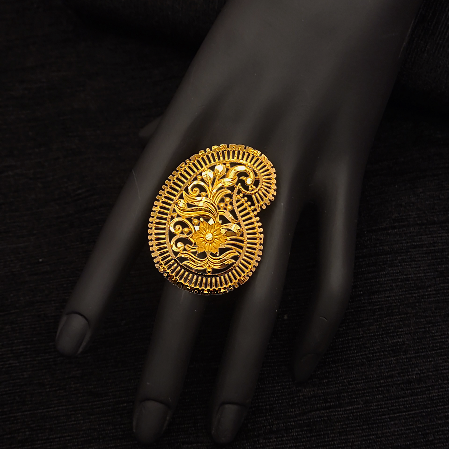 Adjustable Big Am Kolka Ring