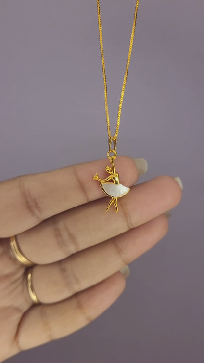 Dancing Girl Shell Pendent Chain