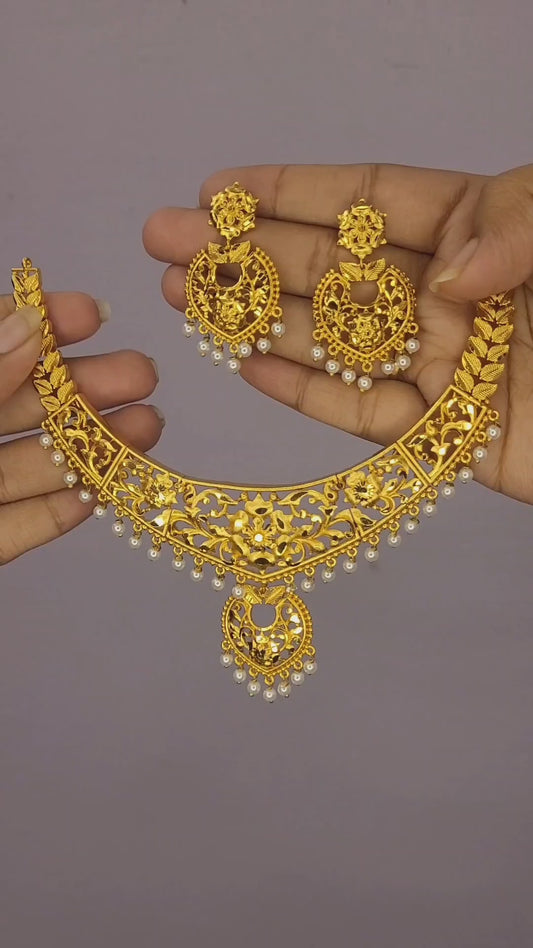 Pearl Drop Flower Necklace Set