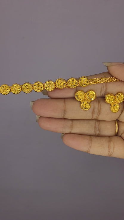 Sleek Flower Choker Set
